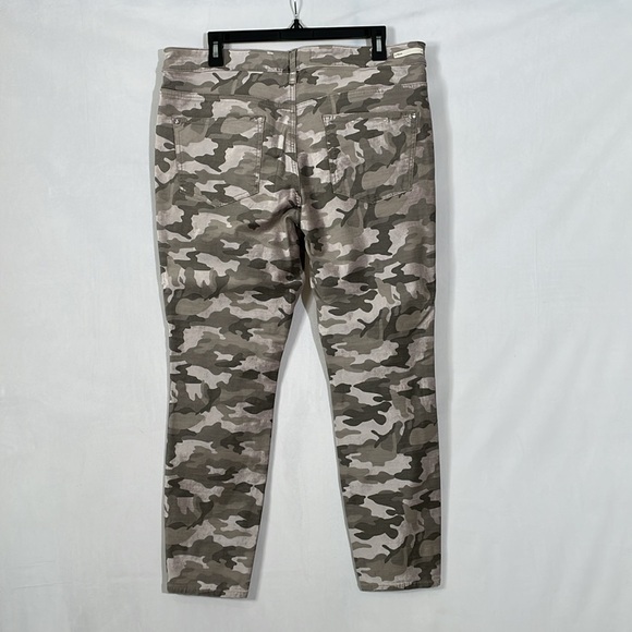 Anthropologie Pilcro Camo Print Pants Size 32P High Rise Skinny EUC - Picture 3 of 13